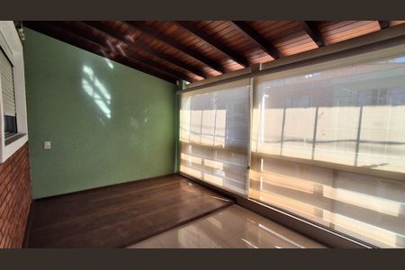 Casa para alugar com 215m², 3 quartos e 3 vagas Casa para alugar com 215m², 3 quartos e 3 vagasVaranda