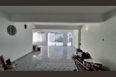 Casa para alugar com 215m², 3 quartos e 3 vagas Casa para alugar com 215m², 3 quartos e 3 vagasGaragem