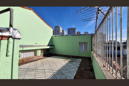 Casa para alugar com 215m², 3 quartos e 3 vagas Casa para alugar com 215m², 3 quartos e 3 vagasTerraço