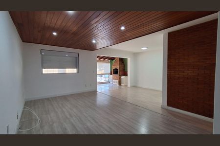 Casa para alugar com 215m², 3 quartos e 3 vagas Casa para alugar com 215m², 3 quartos e 3 vagasSala