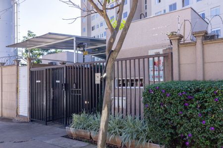 Apartamento para alugar com 42m², 2 quartos e sem vaga