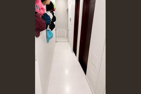 Corredor de casa à venda com 4 quartos, 160m² em Bortolândia, São Paulo