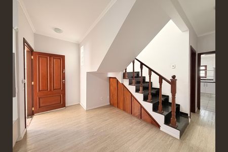Casa à venda com 162m², 3 quartos e 3 vagasSala