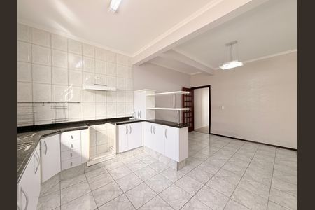 Casa à venda com 162m², 3 quartos e 3 vagasCozinha
