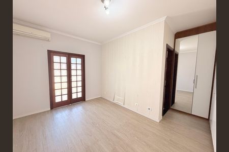 Casa à venda com 162m², 3 quartos e 3 vagasSuíte