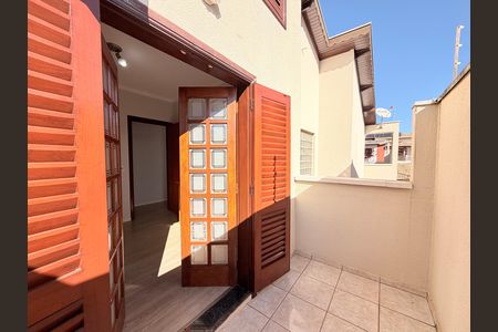 Casa à venda com 162m², 3 quartos e 3 vagasQuarto 2 - Quintal