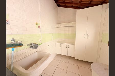 Casa à venda com 162m², 3 quartos e 3 vagasÁrea de Serviço