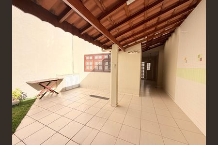 Casa à venda com 162m², 3 quartos e 3 vagasQuintal