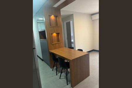 Sala de kitnet/studio para alugar com 1 quarto, 40m² em Vila Itapura, Campinas