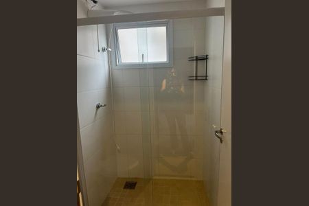 Banheiro de kitnet/studio para alugar com 1 quarto, 40m² em Vila Itapura, Campinas