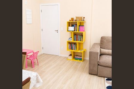 Apartamento à venda com 80m², 3 quartos e 2 vagas Apartamento à venda com 80m², 3 quartos e 2 vagasÁrea de Serviço