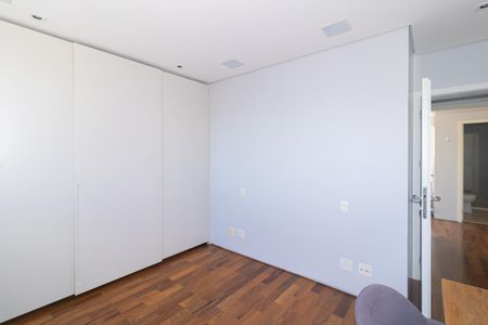Apartamento à venda com 106m², 3 quartos e 2 vagas Apartamento à venda com 106m², 3 quartos e 2 vagasQuarto Suíte 3