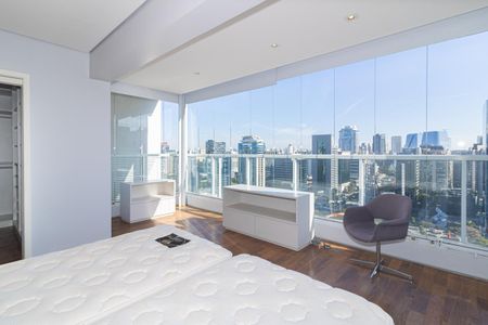 Apartamento à venda com 106m², 3 quartos e 2 vagas Apartamento à venda com 106m², 3 quartos e 2 vagasQuarto Suíte 1