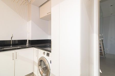 Apartamento à venda com 106m², 3 quartos e 2 vagas Apartamento à venda com 106m², 3 quartos e 2 vagasÁrea de Serviço