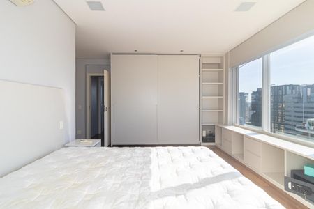 Apartamento à venda com 106m², 3 quartos e 2 vagas Apartamento à venda com 106m², 3 quartos e 2 vagasQuarto Suíte 2