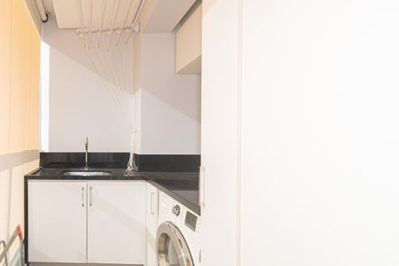 Apartamento à venda com 106m², 3 quartos e 2 vagas Apartamento à venda com 106m², 3 quartos e 2 vagasÁrea de Serviço