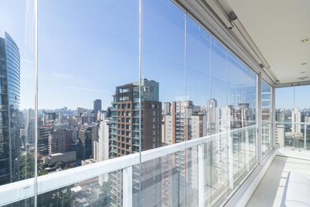 Varanda de apartamento para alugar com 3 quartos, 106m² em Itaim Bibi, São Paulo