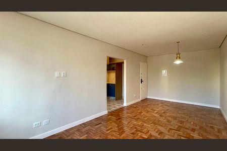 Apartamento para alugar com 80m², 2 quartos e 1 vaga Apartamento para alugar com 80m², 2 quartos e 1 vagaSala