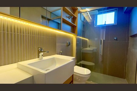 Banheiro de apartamento para alugar com 2 quartos, 80m² em Cerqueira César, São Paulo