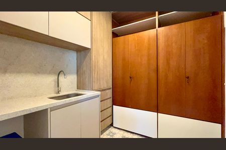 Área de Serviço de apartamento para alugar com 2 quartos, 80m² em Cerqueira César, São Paulo