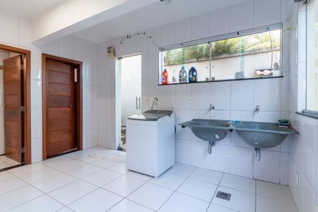 Foto 04 de casa à venda com 4 quartos, 425m² em Ouro Preto, Belo Horizonte