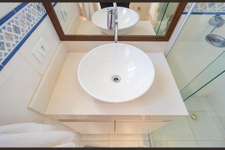 Apartamento à venda com 134m², 3 quartos e 1 vaga Apartamento à venda com 134m², 3 quartos e 1 vagaDetalhe Banheiro - Suíte 2