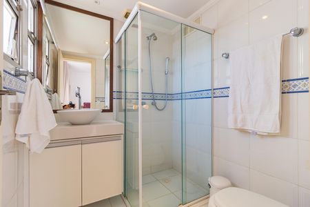 Apartamento à venda com 134m², 3 quartos e 1 vaga Apartamento à venda com 134m², 3 quartos e 1 vagaBanheiro - Suíte 2