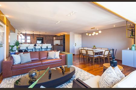 Apartamento à venda com 134m², 3 quartos e 1 vaga Apartamento à venda com 134m², 3 quartos e 1 vagaSala