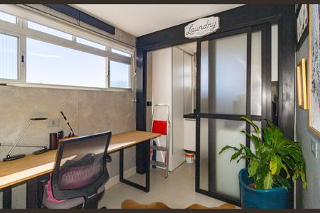 Apartamento à venda com 134m², 3 quartos e 1 vaga Apartamento à venda com 134m², 3 quartos e 1 vagaEscritório - Área de Serviço