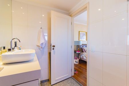 Apartamento à venda com 134m², 3 quartos e 1 vaga Apartamento à venda com 134m², 3 quartos e 1 vagaBanheiro - Suíte 1