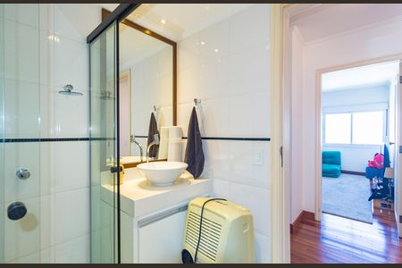Apartamento à venda com 134m², 3 quartos e 1 vaga Apartamento à venda com 134m², 3 quartos e 1 vagaBanheiro - Social
