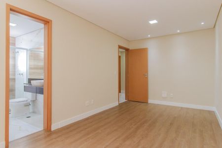 Apartamento para alugar com 117m², 3 quartos e 2 vagas Apartamento para alugar com 117m², 3 quartos e 2 vagasQuarto Suíte