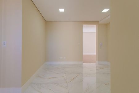 Apartamento para alugar com 117m², 3 quartos e 2 vagas Apartamento para alugar com 117m², 3 quartos e 2 vagasCozinha