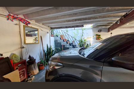 Garagem de casa à venda com 4 quartos, 240m² em Terceira Divisão de Interlagos, São Paulo