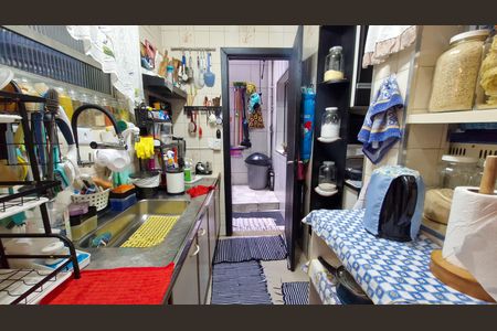 Casa à venda com 240m², 4 quartos e 2 vagasCozinha