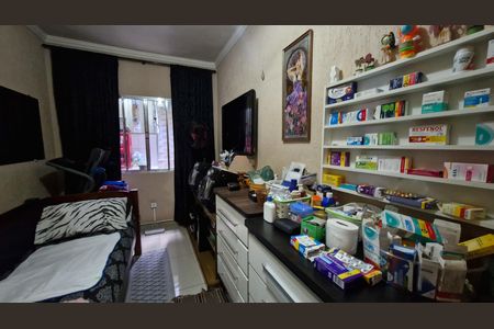 Casa à venda com 240m², 4 quartos e 2 vagasQuarto