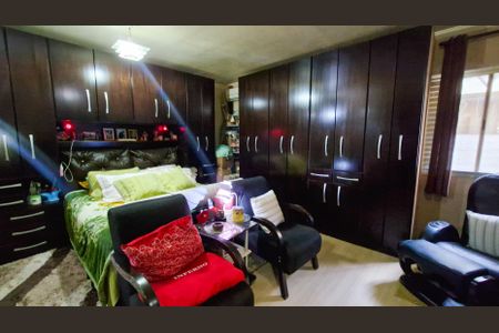 Casa à venda com 240m², 4 quartos e 2 vagasQuarto 