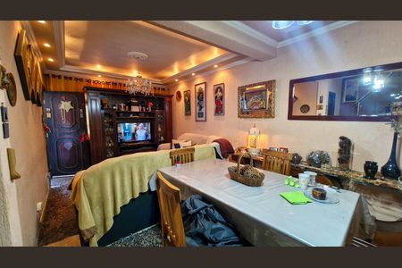 Casa à venda com 240m², 4 quartos e 2 vagasSala