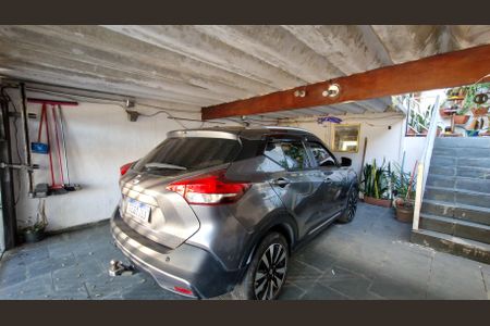 Garagem de casa à venda com 4 quartos, 240m² em Terceira Divisão de Interlagos, São Paulo