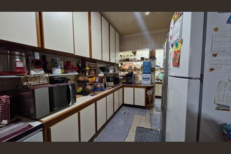 Casa à venda com 240m², 4 quartos e 2 vagasCozinha