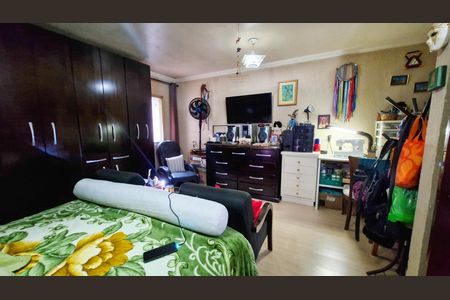 Casa à venda com 240m², 4 quartos e 2 vagasQuarto
