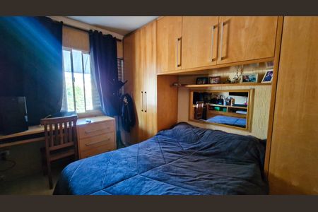 Casa à venda com 240m², 4 quartos e 2 vagasQuarto