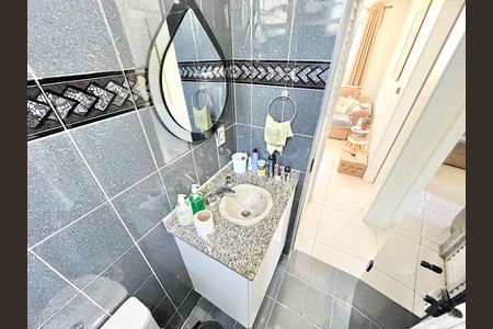 Apartamento para alugar com 49m², 2 quartos e 1 vaga Apartamento para alugar com 49m², 2 quartos e 1 vagaBanheiro