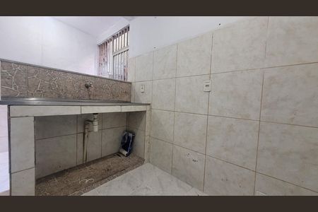 Cozinha de apartamento para alugar com 1 quarto, 30m² em Praça Seca, Rio de Janeiro
