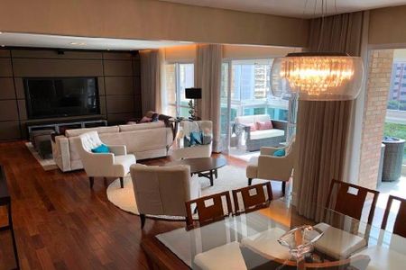 Apartamento à venda com 4 quartos, 240m² em Cidade Monções, São Paulo