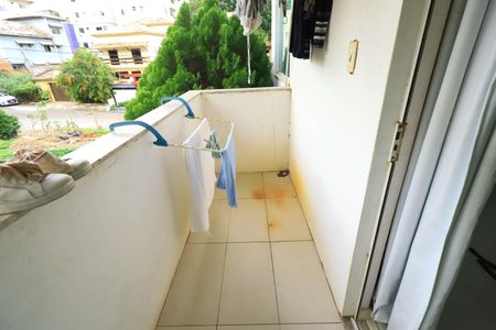 Casa de condomínio para alugar com 200m², 3 quartos e 2 vagas Casa de condomínio para alugar com 200m², 3 quartos e 2 vagasvaranda quarto 3