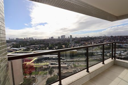Studio para alugar com 22m², 1 quarto e 2 vagas Studio para alugar com 22m², 1 quarto e 2 vagasVaranda