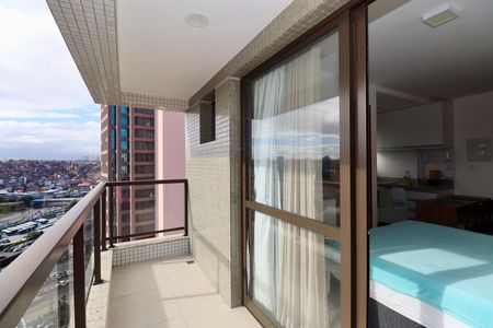 Studio para alugar com 22m², 1 quarto e 2 vagas Studio para alugar com 22m², 1 quarto e 2 vagasVaranda