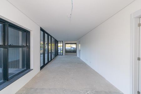 Apartamento à venda com 301m², 4 quartos e 4 vagas Apartamento à venda com 301m², 4 quartos e 4 vagasSala
