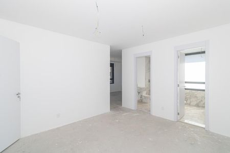 Apartamento à venda com 301m², 4 quartos e 4 vagas Apartamento à venda com 301m², 4 quartos e 4 vagasQuarto Suíte 1
